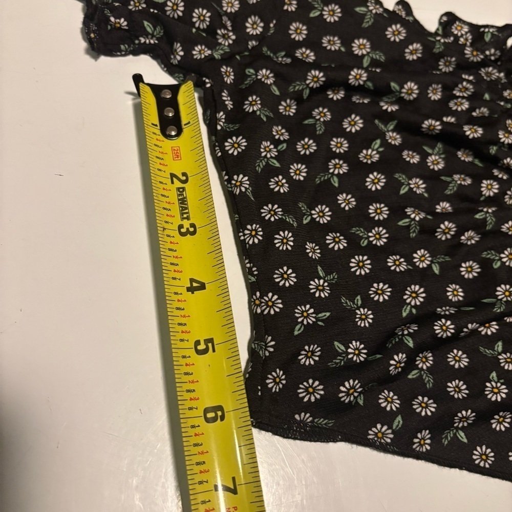 Liberty Love Front Tie Crop Top - Picture 3 of 4